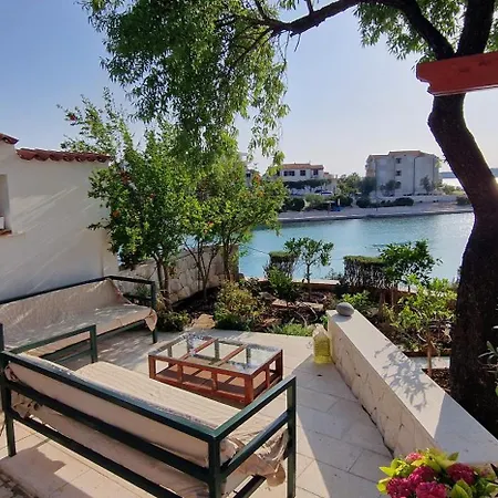Dalmatia Kanica Vila Sevid